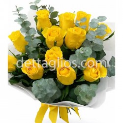 Diseño Floral de 24 rosas amarillas