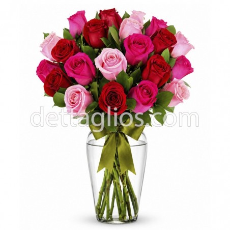 Diseño Floral de 24 rosas en color
