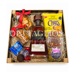 Obsequio en Caja con Botella 1800 añejo con complementos