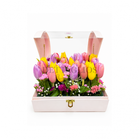 diseño floral con 20 tulipanes en bolsa floral