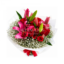 Diseño floral con Stargeiser rosas y Baby